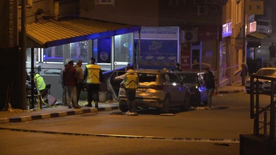 Belediye Başkanı'na ait iş yeri önünde kavga: 6 yaralı