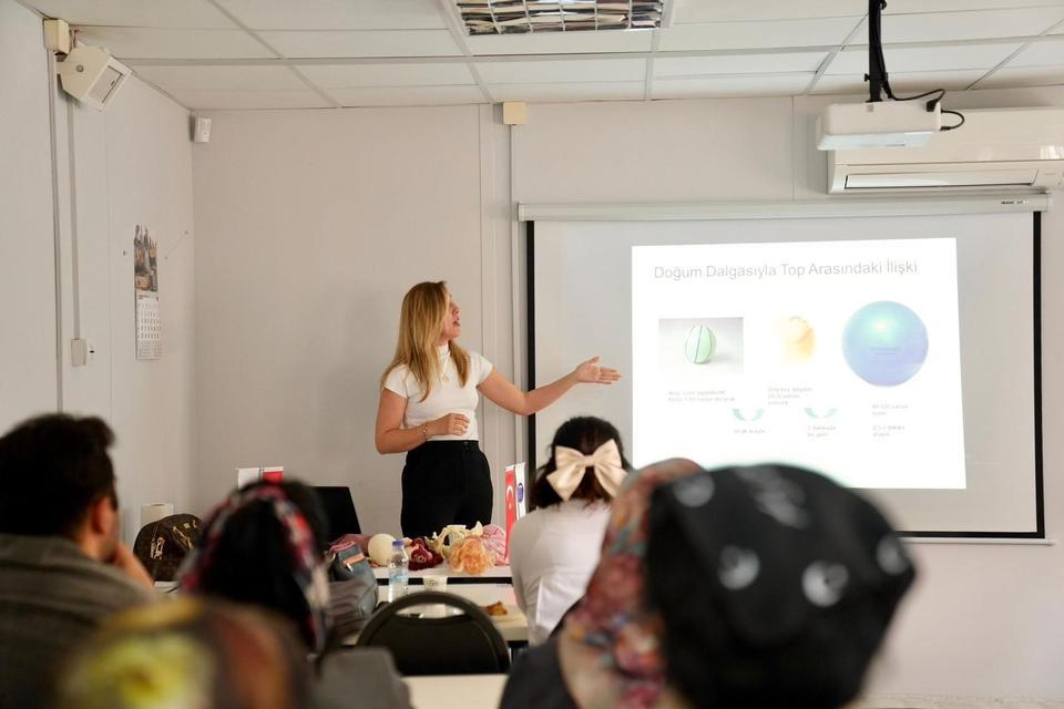 Didim Belediyesi’nden anne adaylarına kapsamlı eğitim