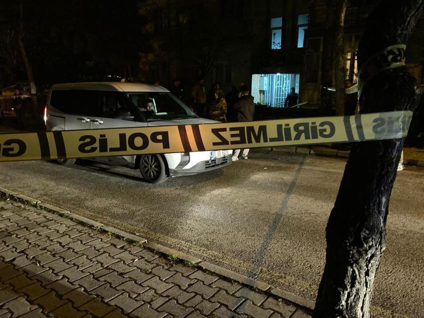 Tartıştığı akrabasını silahla yaralayıp canına kıydı