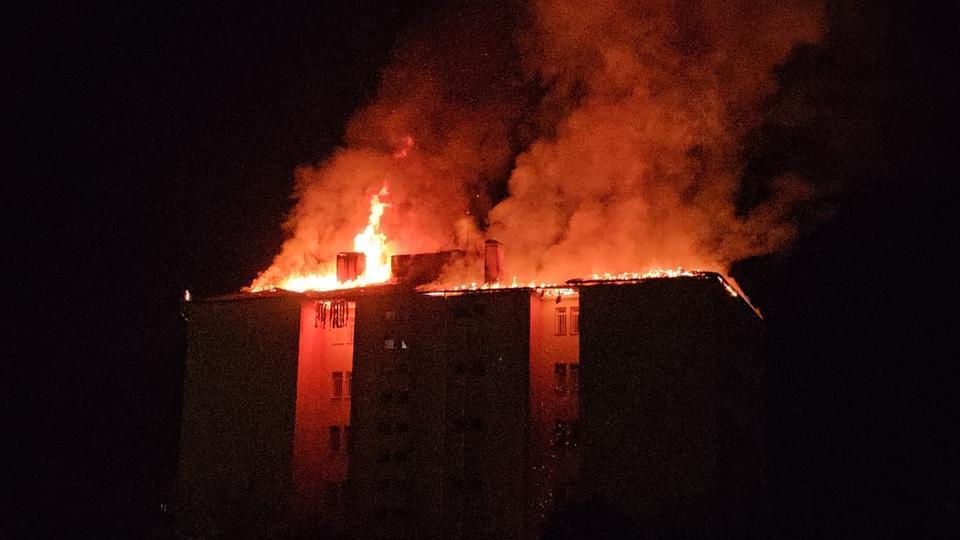 Son Dakika Aydın'da yurtta yangın paniği, öğrenciler tahliye edildi