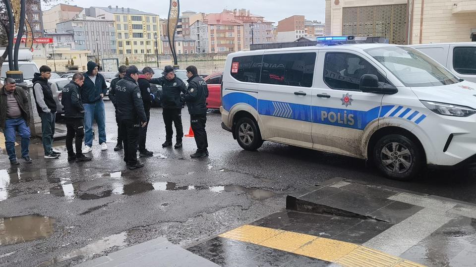 Silahlı kavgada 1 kişi yaralı