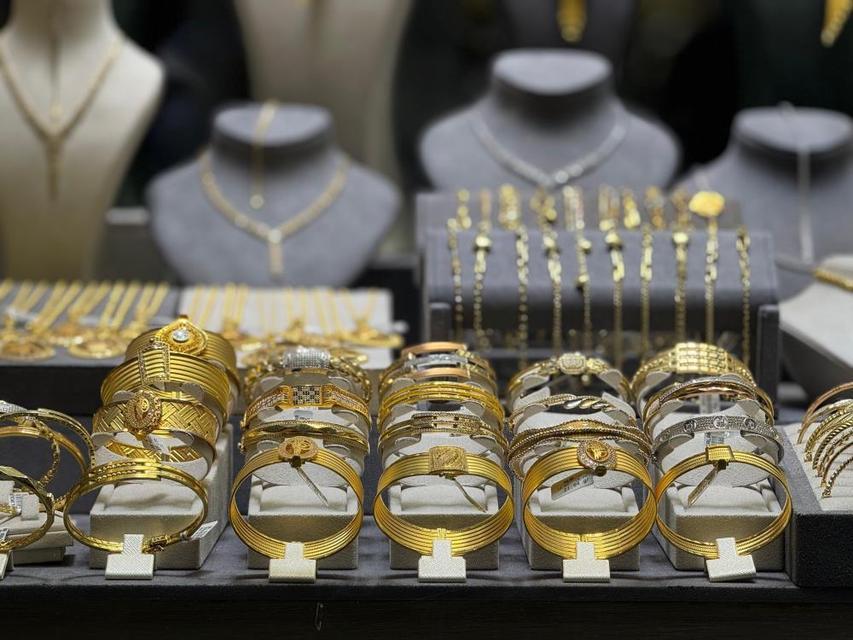 Küresel gerilim tırmanıyor: Altın fiyatları dalgalanıyor