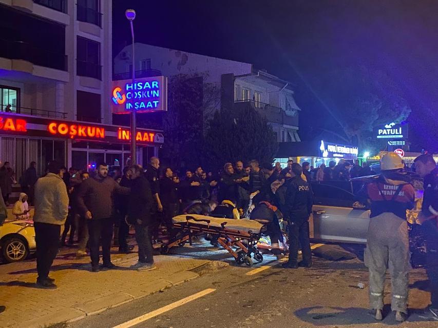 Otomobilin çarpması ile metrelerce yükseğe savrulan motosiklet sürücüsü öldü