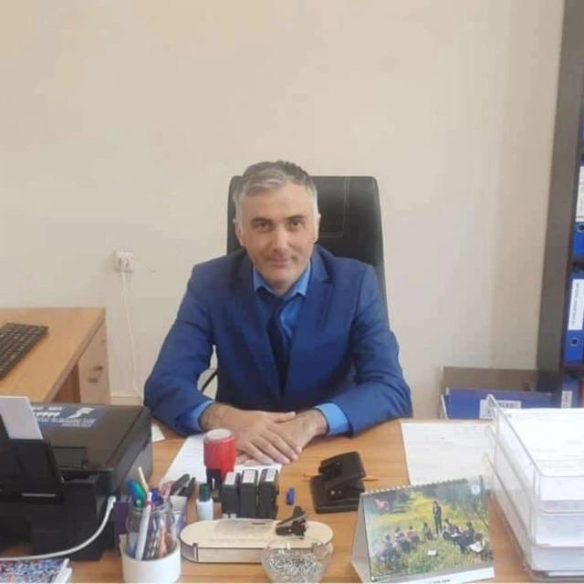 Balkondan düşen öğretmen hayatını kaybetti