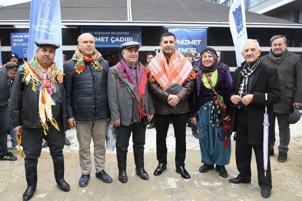 Kuşadası Belediyesi bazı birimlerini çadıra taşıdı