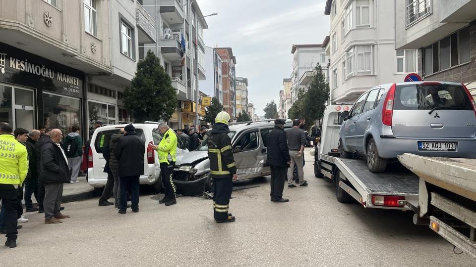 Alkollü sürücünün karıştığı kazada 5 kişi yaralandı