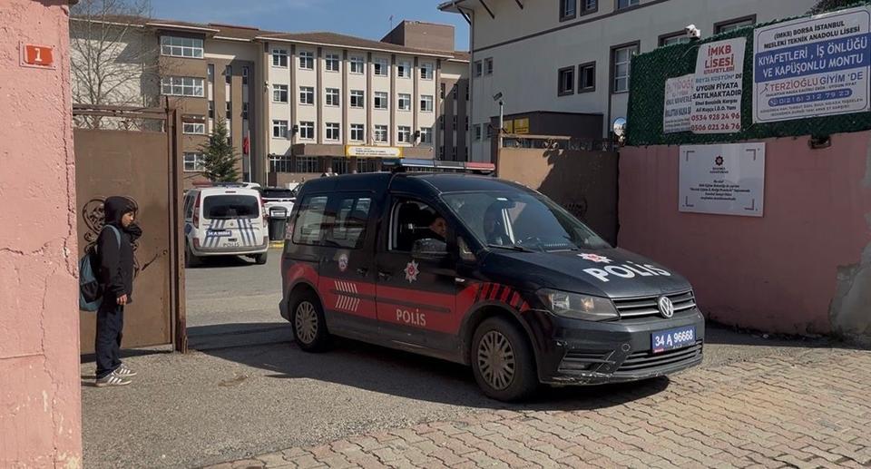 Akıl hastanesinden çıkan öğrenci öğretmeni öldürdü