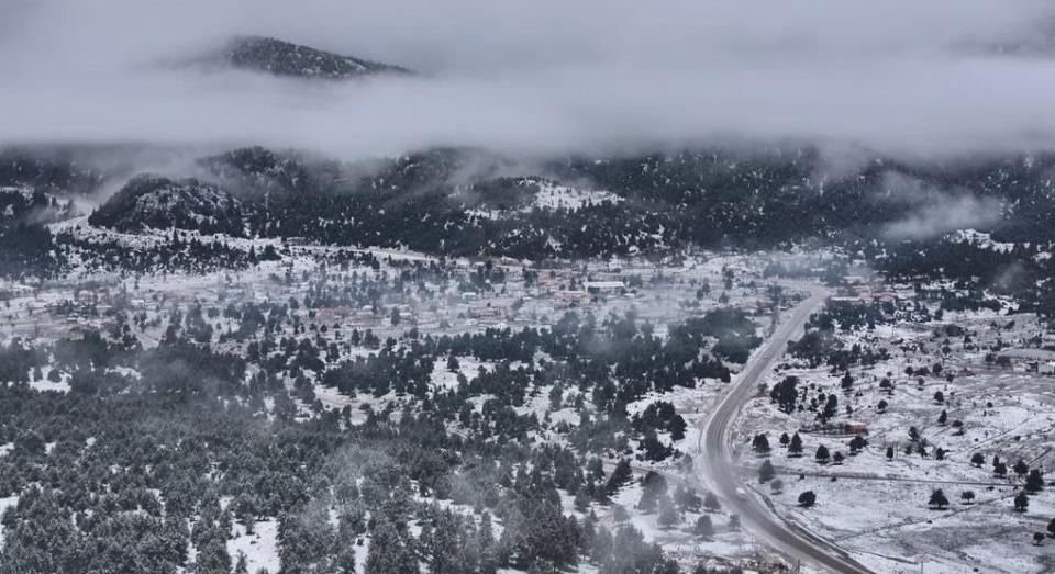 Yaylalar beyaza büründü