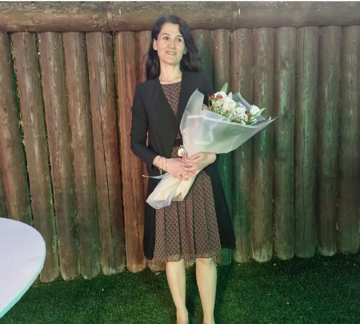 Bıçaklanan öğretmen öldü, okul tatil edildi