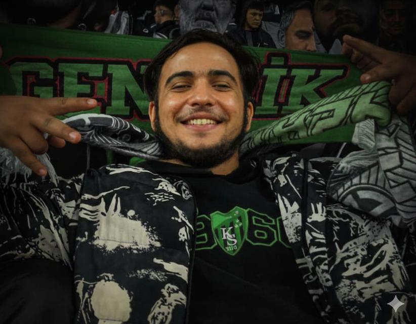 Tribünden düşen genç taraftar hayatını kaybetti