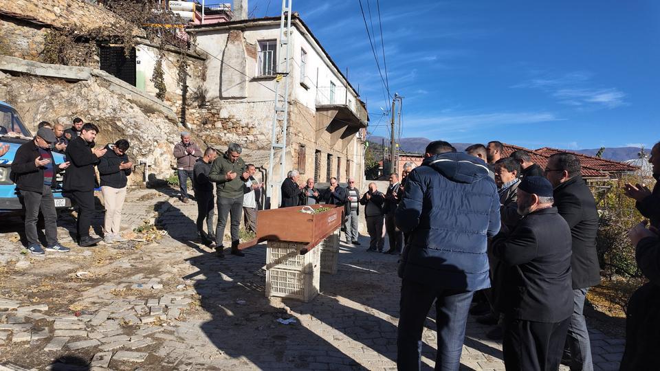 AYDIN'DA, ÖLMEDEN ÖNCE SELASI OKUTULMUŞTU YAŞLI KADIN TOPRAĞA VERİLDİ