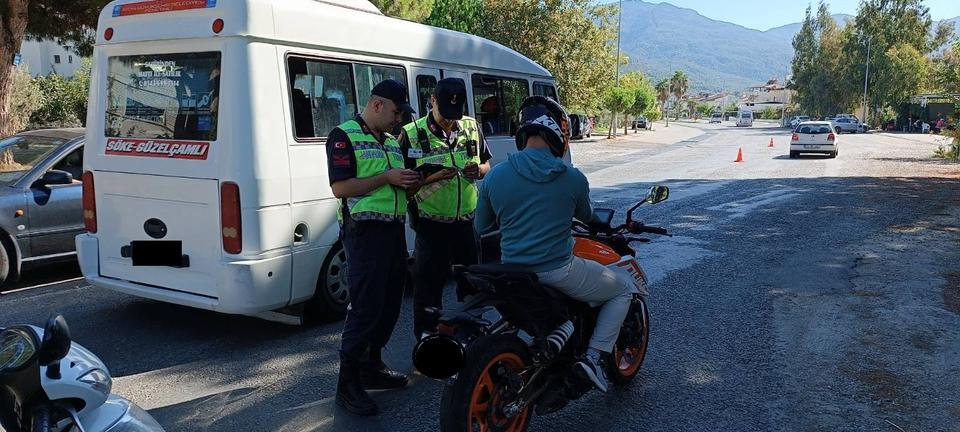 Aydın'da motosiklet ve bisiklet sürücüleri bilgilendirildi