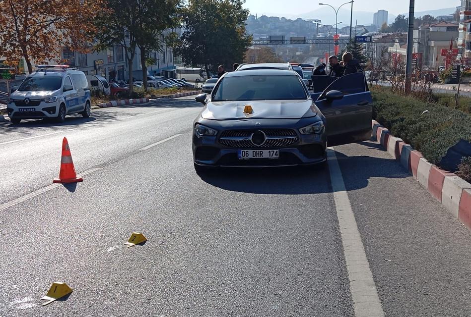 Otomobilin çarptığı yaşlı kadın hayatını kaybetti