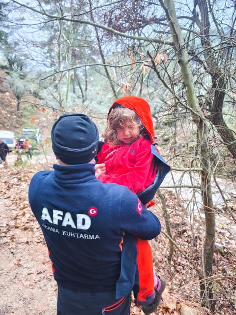 MUĞLA'DA KAYIP ALZAYMIR HASTASI KADIN VE TORUNLARI SAĞ SALİM BULUNDU