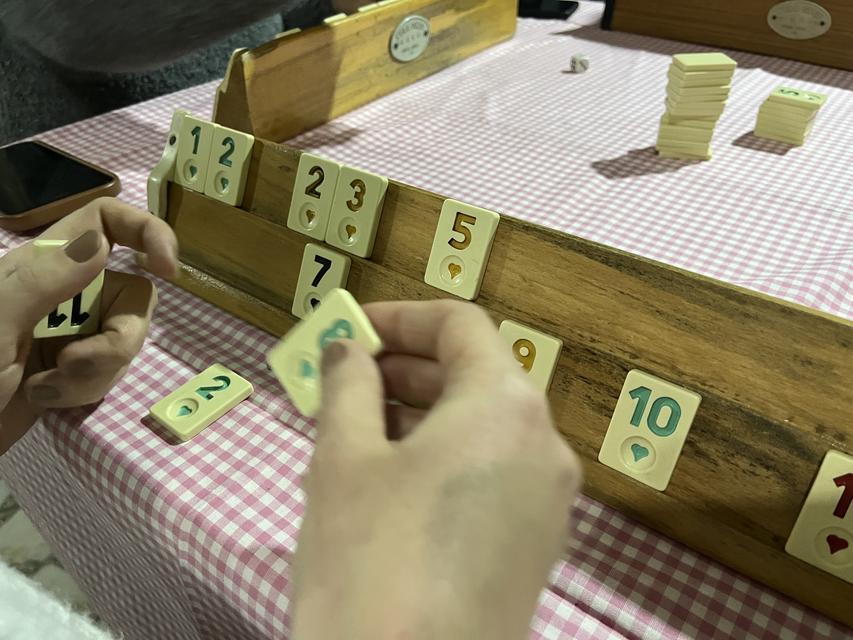 Aydın’ın Koçarlı ilçesi Sobuca Mahallesi’nde yaklaşık üç yıldır köy kahvesi işleten genç girişimci Figen İnece, kahvehaneyi kadınlar için kapattı.