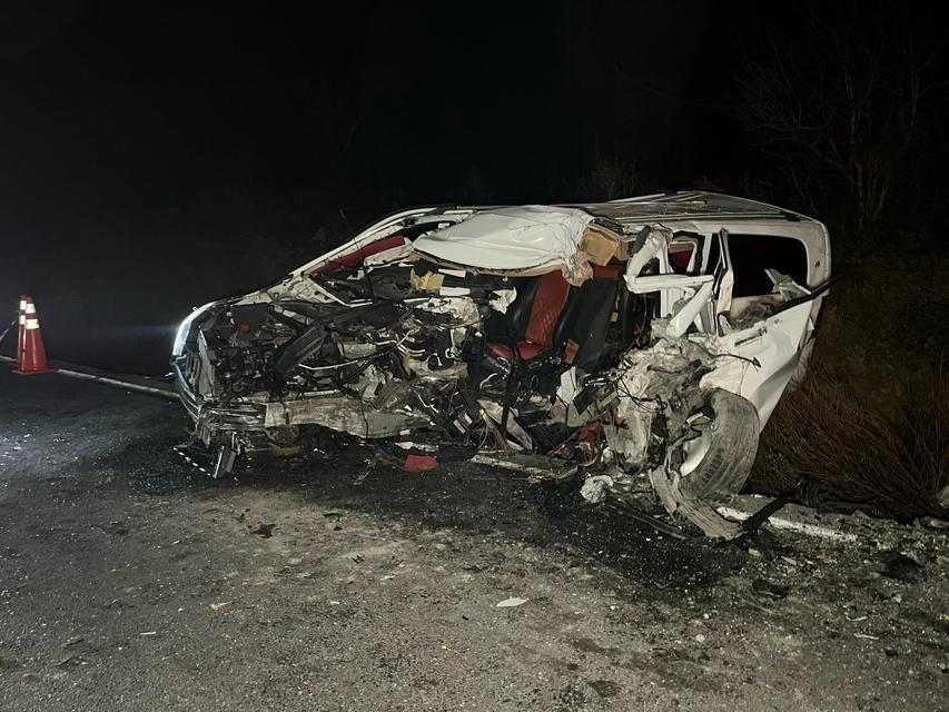 SARIYER'DE İETT OTOBÜSÜ İLE HAFİF TİCARİ ARAÇ ÇARPIŞTI: 1 ÖLÜ