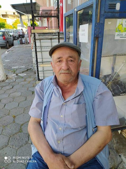 Aydın'ın Yenipazar İlçesinde, emekli sıvacı ustası Ahmet Cengiz, evinde geçirdiği kalp krizi sonucu yaşamını yitirdi.