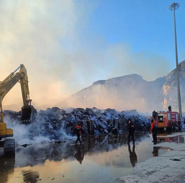 SÖKE KİPAŞ'TAKİ YANGIN KONTROL ALTINA ALINDI