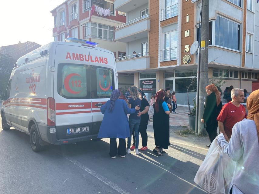 Kapaklı'da 4. kattan düşen çocuk yaralandı