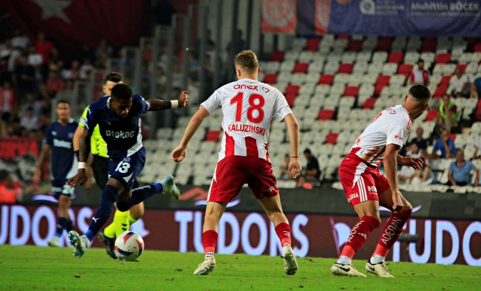 TRENDYOL SÜPER LİG: ANTALYASPOR: 0 - FENERBAHÇE: 2 (MAÇ SONUCU)