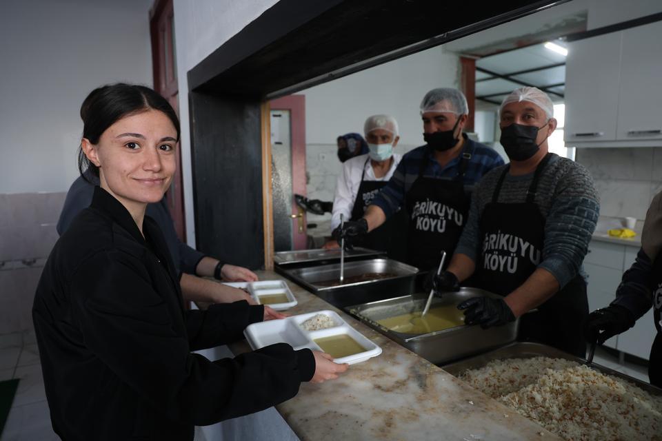 İftar vakti evlerde yemek pişirmek yasaklandı