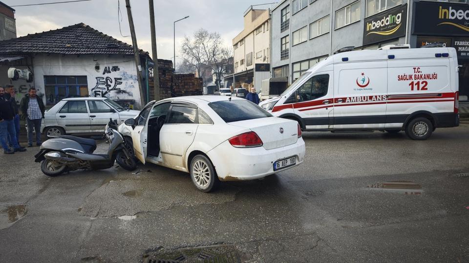 Kafa kafaya çarpıştılar: 1 yaralı