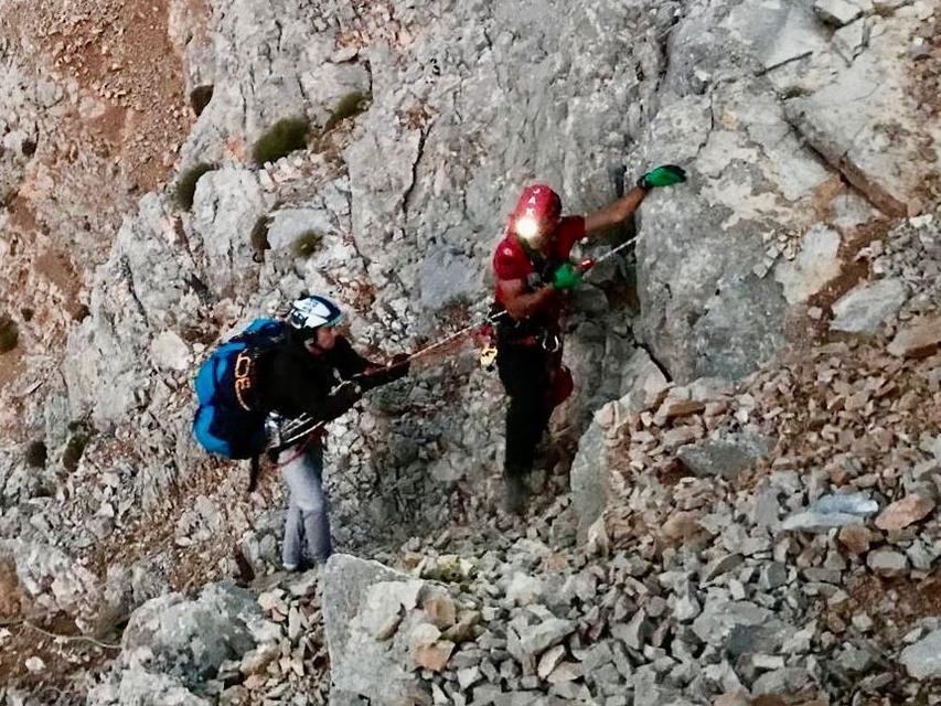 Babadağ'da mahsur kalan paraşütçü kurtarıldı