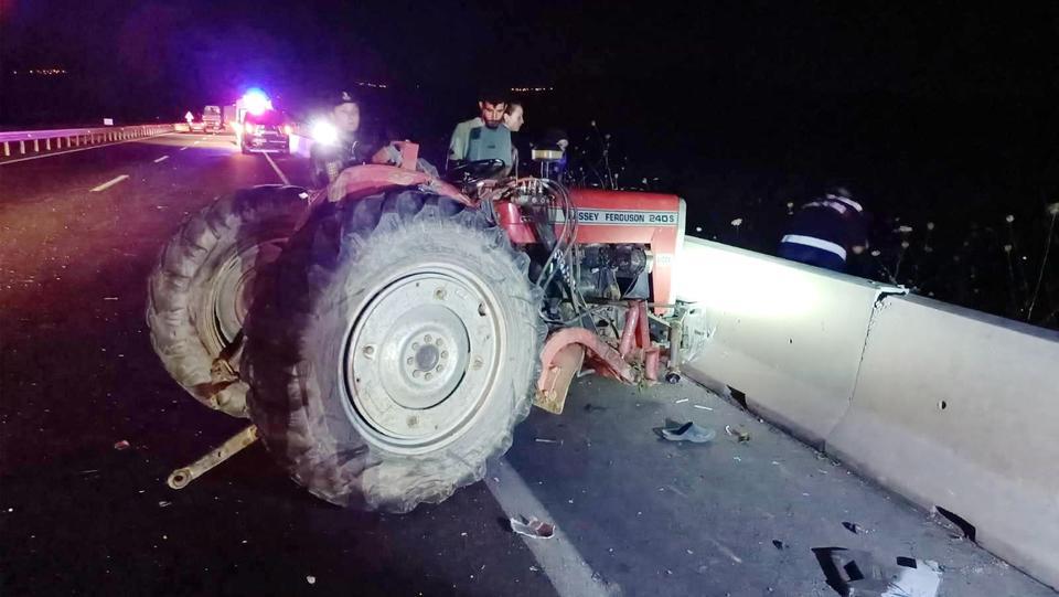 Genç adam traktörüyle yaptığı kazada öldü