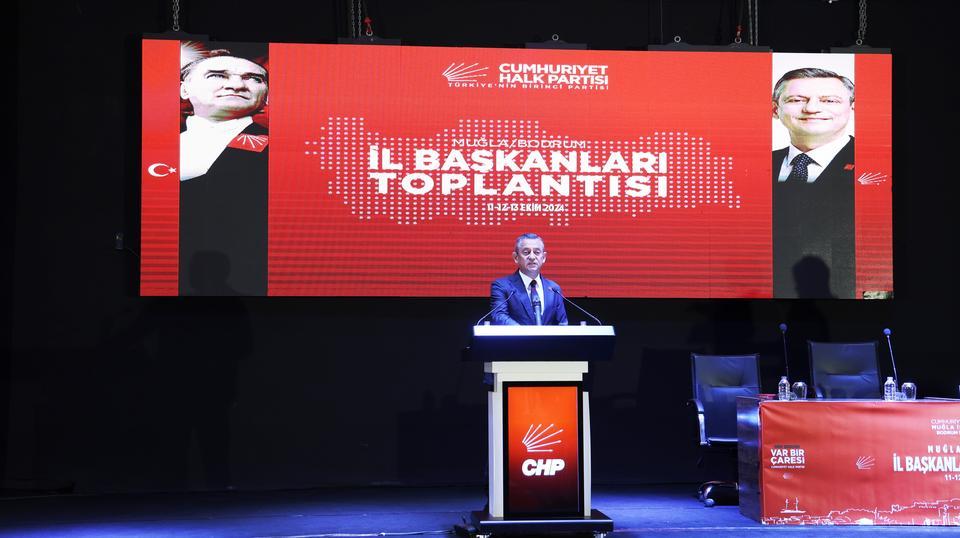 ÖZGÜR ÖZEL, BODRUM'DA İL BAŞKANLARI TOPLANTISI'NDA KONUŞTU: "CHP ARTIK TÜRKİYE'NİN PARTİSİDİR"