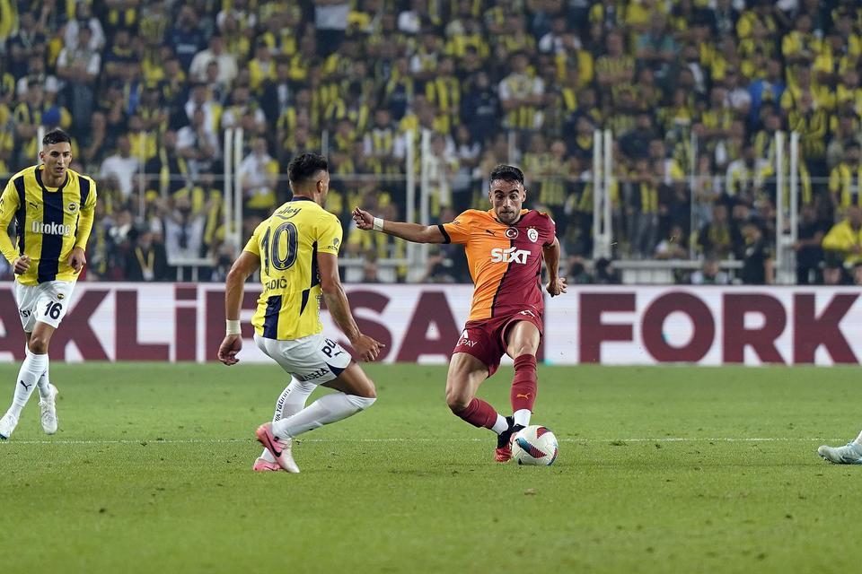 TRENDYOL SÜPER LİG: FENERBAHÇE: 0 - GALATASARAY: 2 (İLK YARI)