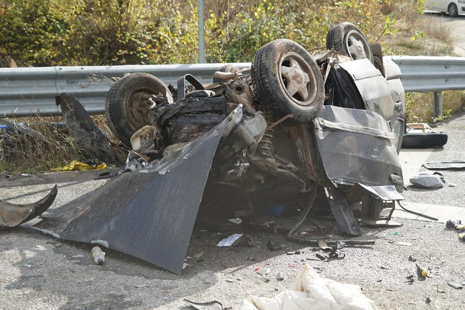 KASTAMONU'DA FECİ KAZA: 1 ÖLÜ, 3'Ü AĞIR 4 YARALI