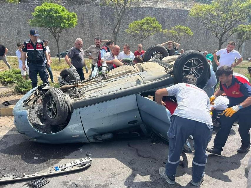 ALAPLI'DAKİ KAZADA YARALANAN KADIN 40 GÜNLÜK YAŞAM SAVAŞINI KAYBETTİ