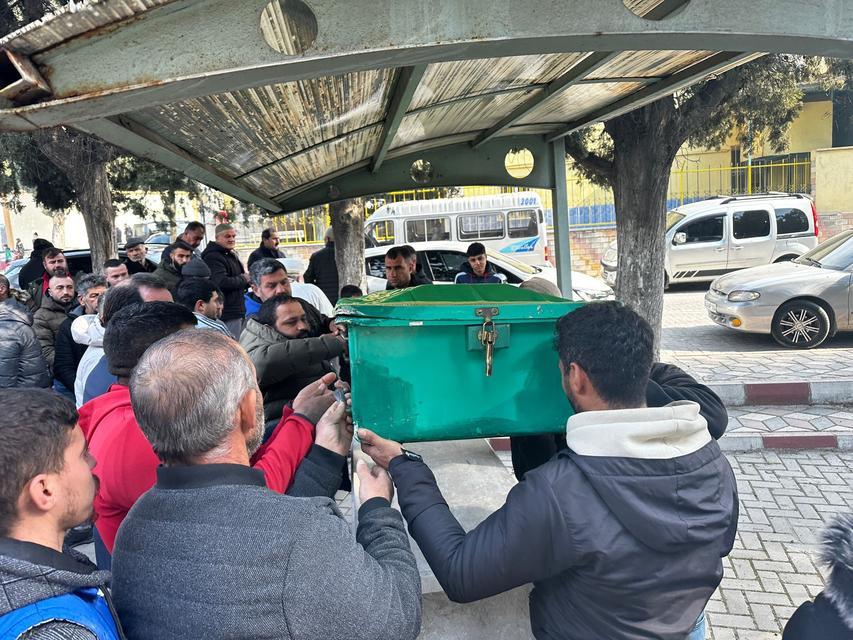 SİLAHLI KAVGADA ARADA KALAN ÇOCUK ÖLDÜ