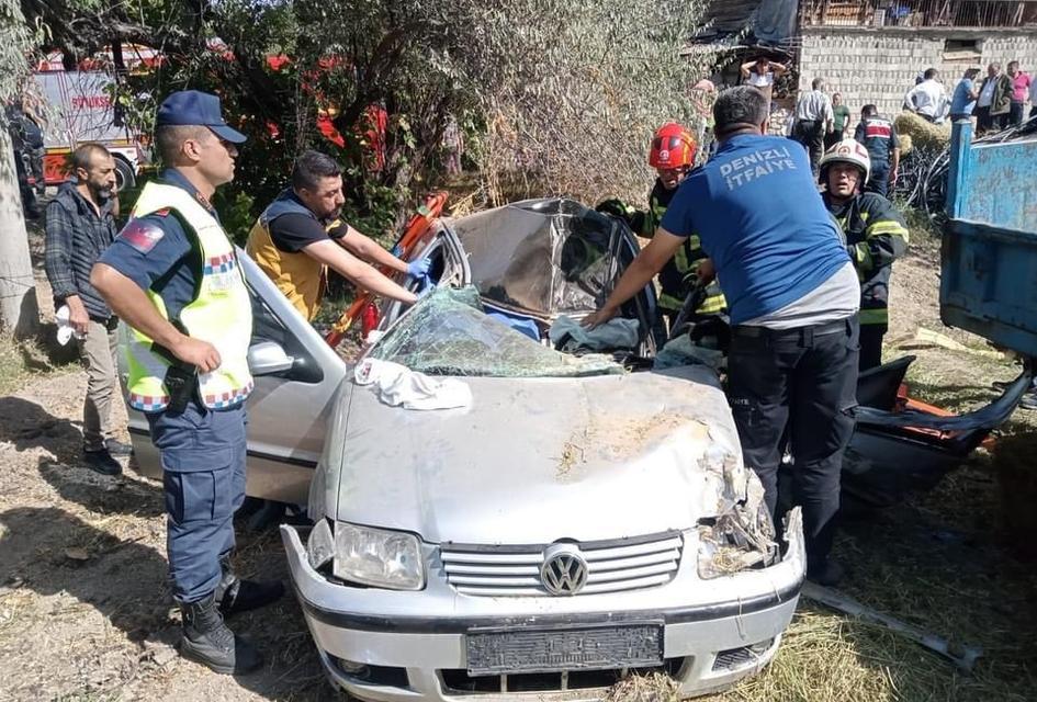 Kontrolden çıkan otomobil şarampole uçtu