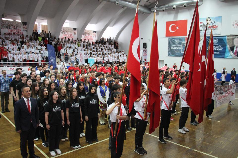 AYDIN'DA 19 MAYIS TÖRENLE KUTLANDI