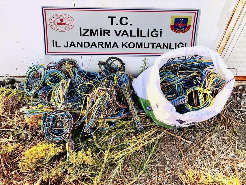 700 bin TL'lik kablo hırsızları suçüstü yakalandı