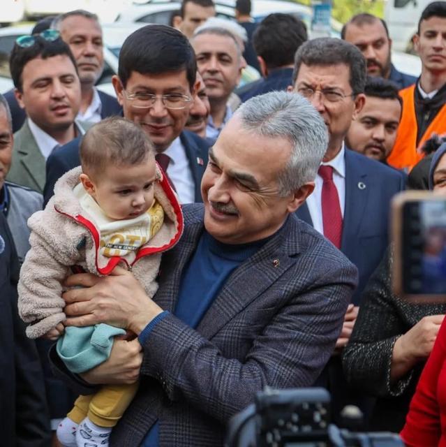 AK Parti Aydın Büyükşehir Belediye Başkan Adayı Mustafa Savaş seçim çalışmalarına hız kesmeden devam ediyor.