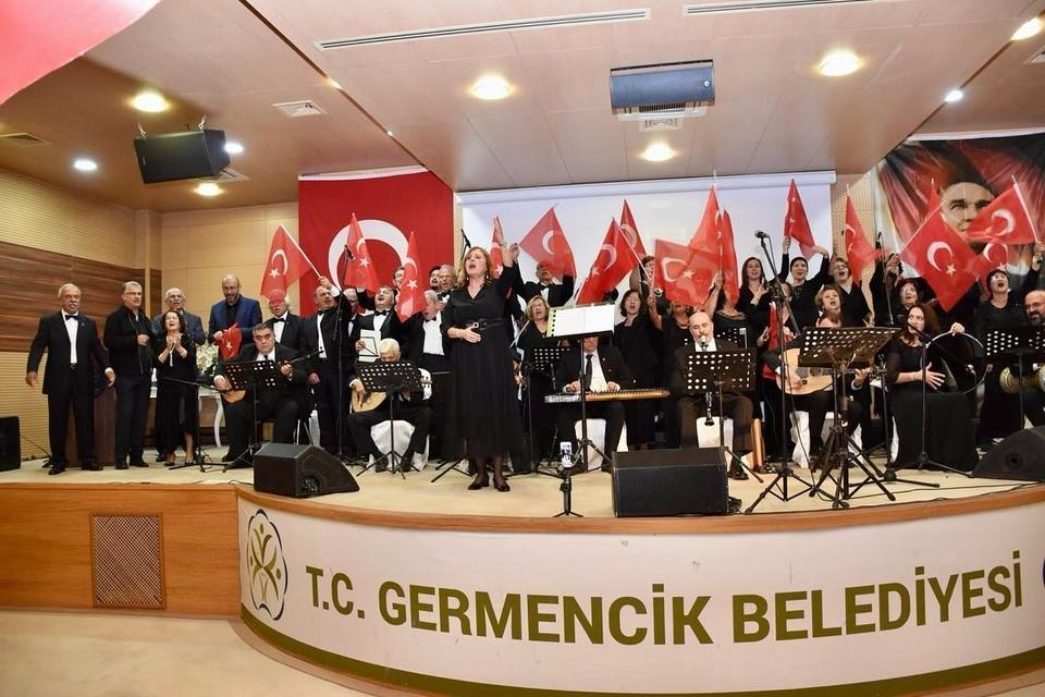 Atatürk, sevdiği şarkılarla Germencik'te anıldı