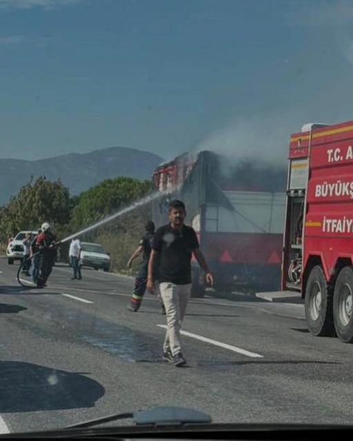 SÖKE'DE PAMUK YÜKLÜ RÖMORKTA KORKUTAN YANGIN