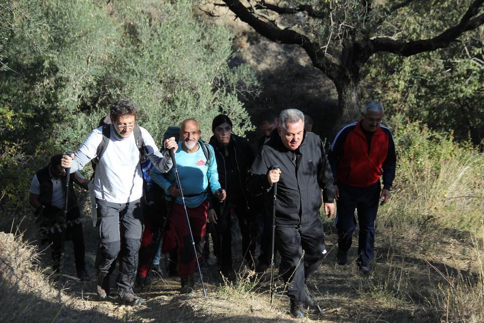 Vali Elban Efeler Yolu'nda yürüdü