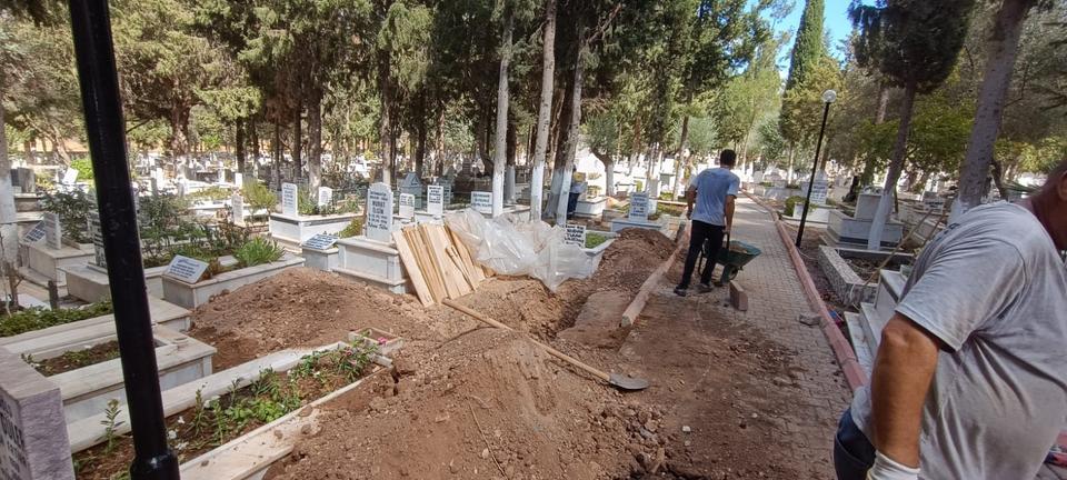 İSRAİL'İN KATLETTİĞİ AYŞENUR'UN CENAZE TÖRENİ İÇİN MEZARLIKTA HAZIRLIKLAR TAMAMLANDI