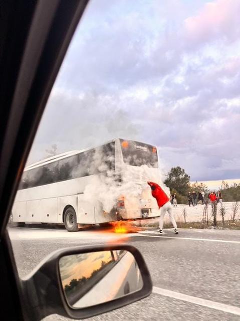 Muğla’da otobüs yandı