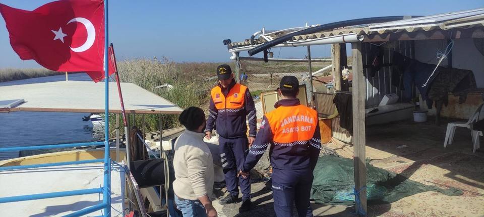 Söke Jandarması'ndan kıyı kontrol devriyesi