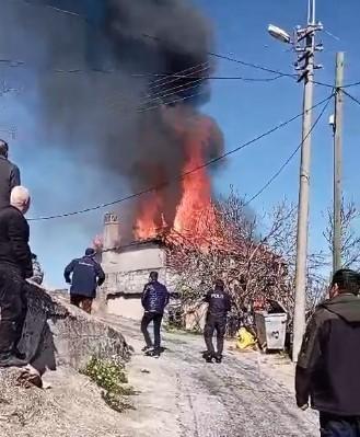 KARPUZLU'DA EV YANGINI