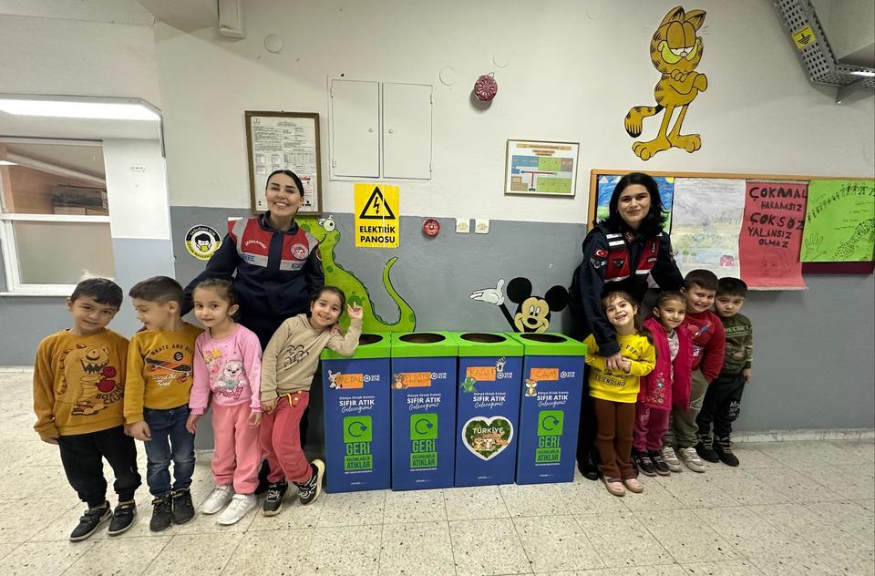 Jandarmadan Kuyucaklı öğrencilere çevre ve doğa eğitimi