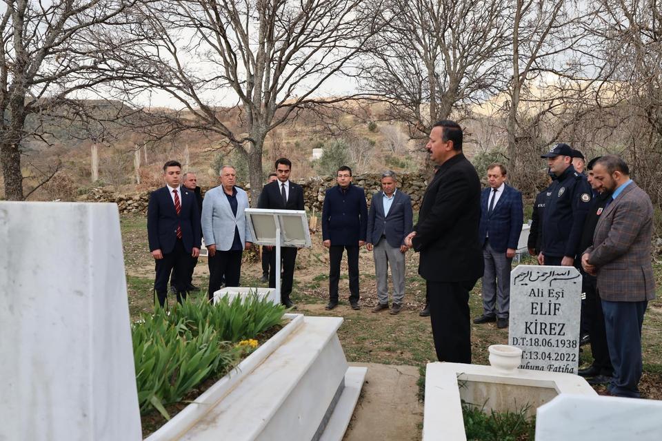 ŞEHİT KİREZ ŞEHADETİNİN 21. YILINDA MEZARI BAŞINDA ANILDI