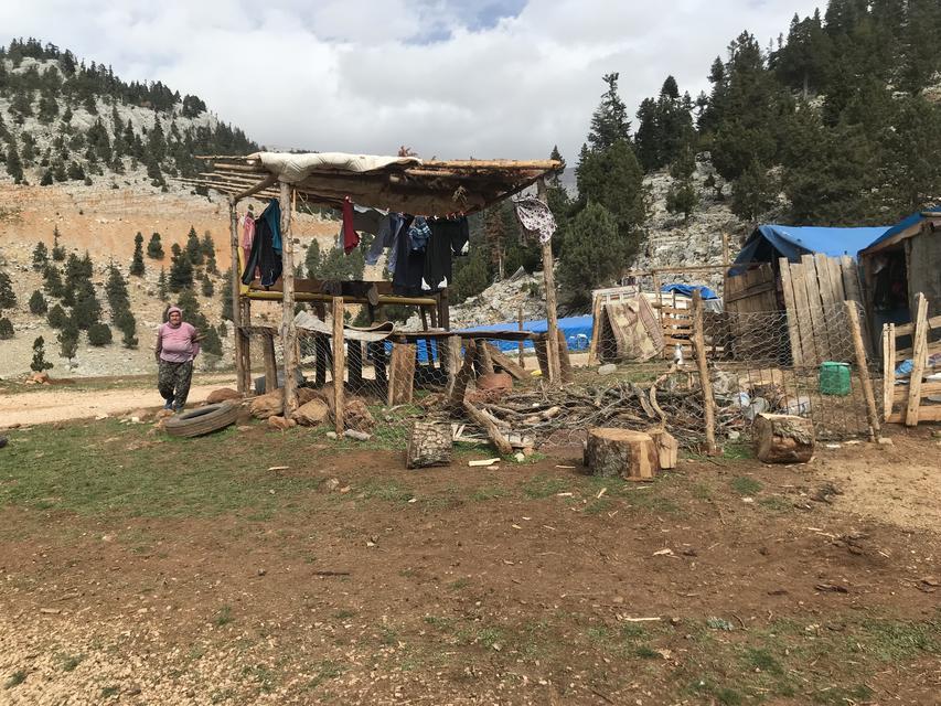 ANTALYA'DA YÖRÜKLERİN YAYLADAN DÖNÜŞÜ BAŞLADI YÖRÜKLER, HAVALARIN SOĞUMASIYLA DÖNÜŞ HAZIRLIĞINA GEÇTİ