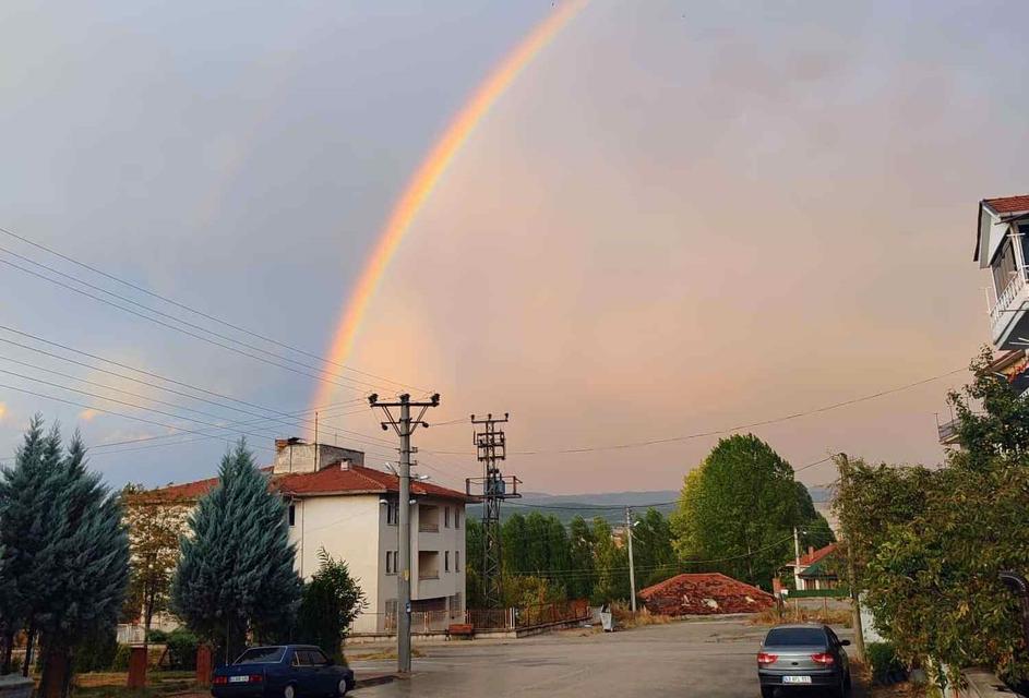 HİSARCIK'TA ETKİLEYİCİ GÖKKUŞAĞI MANZARASI