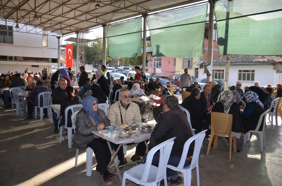 Nazilli'de şehitler ve kuraklık için hayır yapıldı