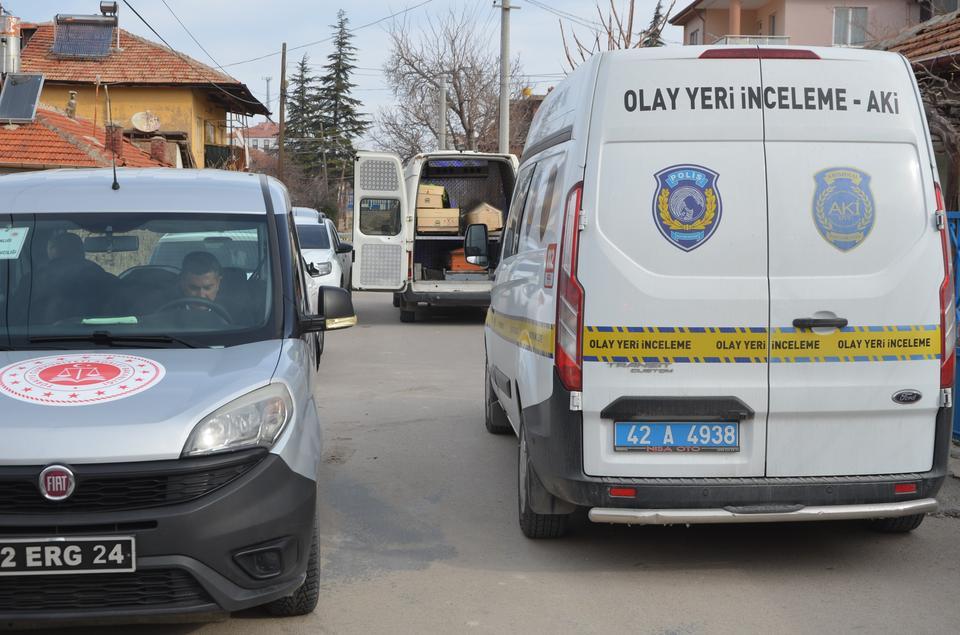 KONYA'DA YALNIZ YAŞAYAN ADAM EVİNDE SATIRLA ÖLDÜRÜLMÜŞ HALDE BULUNDU